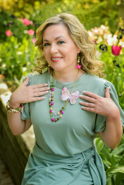 Floral Romance jewellery set on a model
