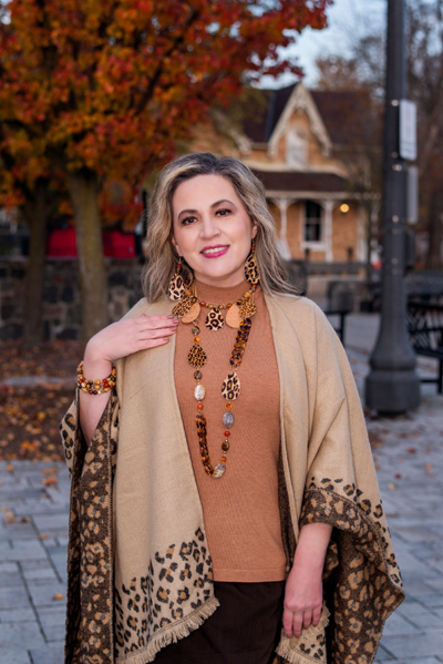 Leopard Fantasy jewellery set on a model