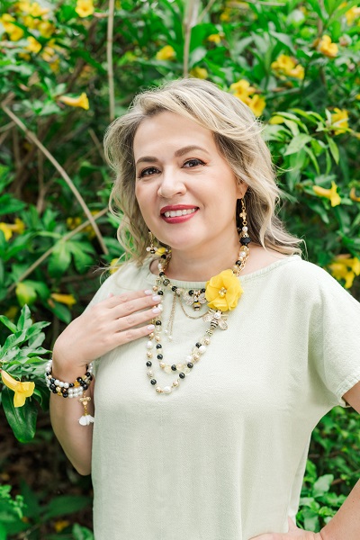 Golden Bee Garden jewelry set on a model
