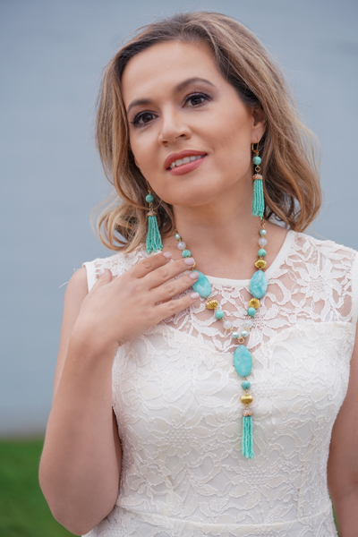 Aqua Tassel Elegance jewellery set on a model